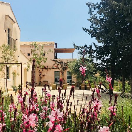 Battimandorlo Hotel Noto Exterior photo